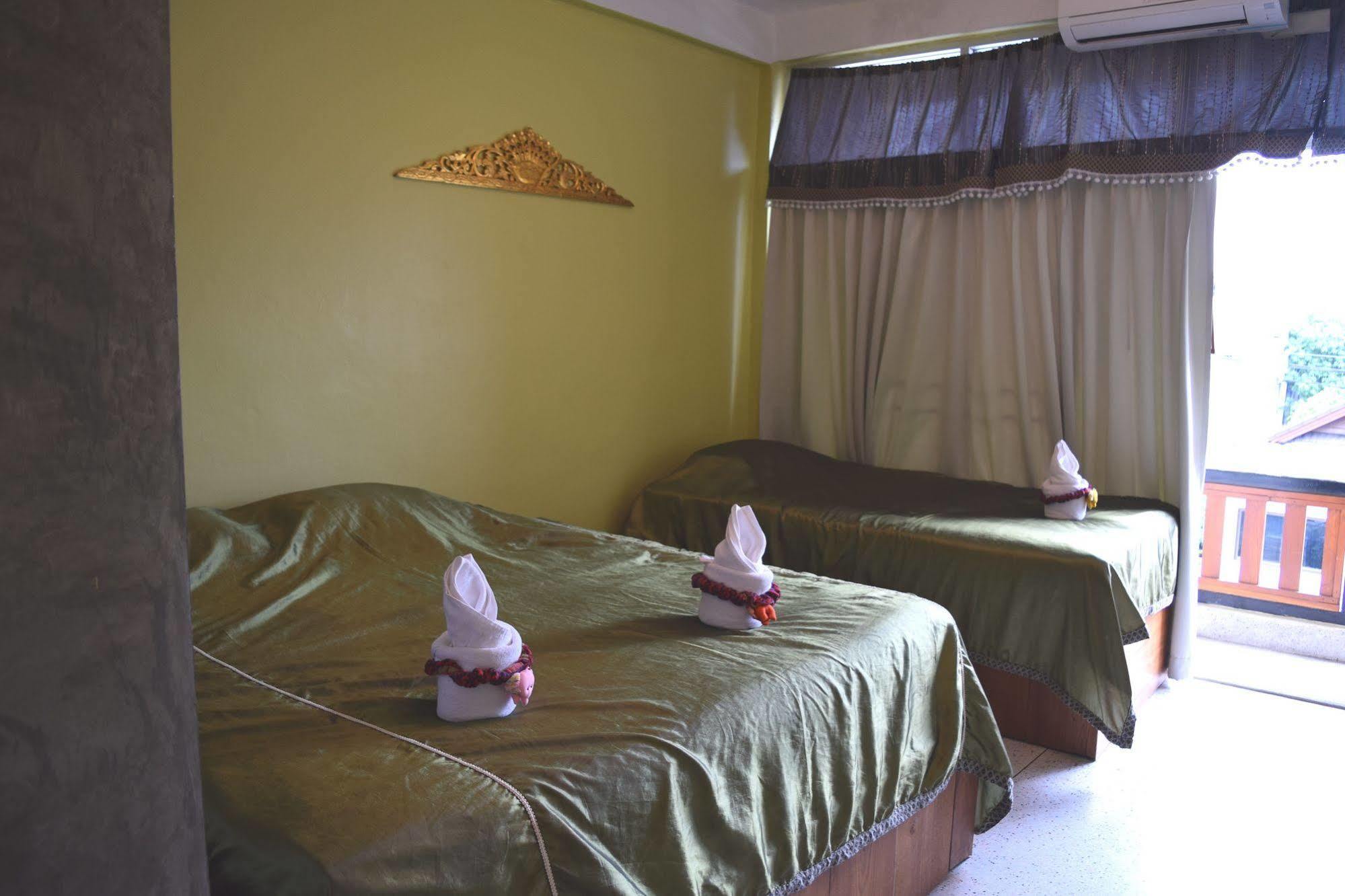 At Phra Sing Hotel Чиангмай Екстериор снимка